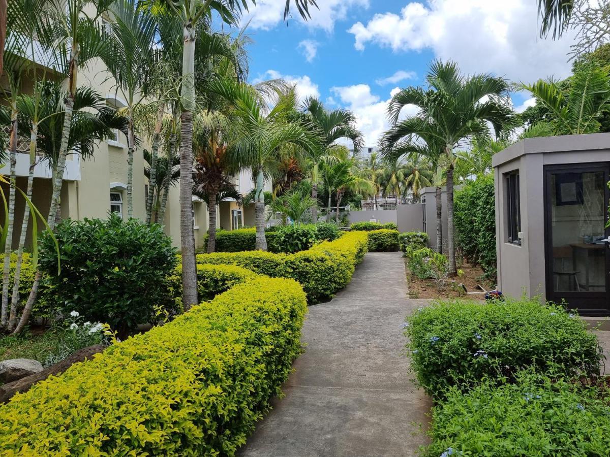 La Marquise Residences Flic en Flac Exterior photo